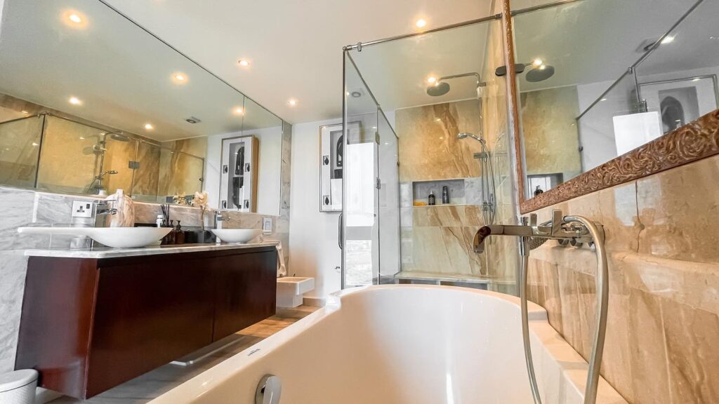 lamragalleries_1678957233_3059637494232587446_52818469884